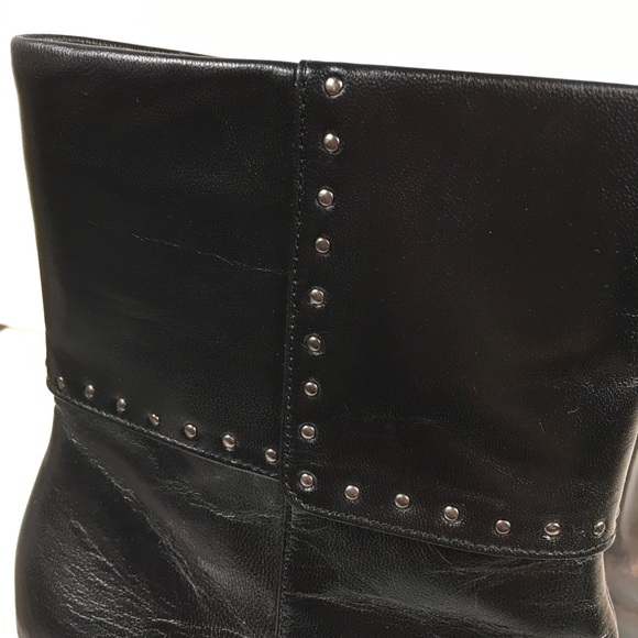 Tahari “Primer” Ankle Boots Black Leather Size 8 - Picture 5 of 7